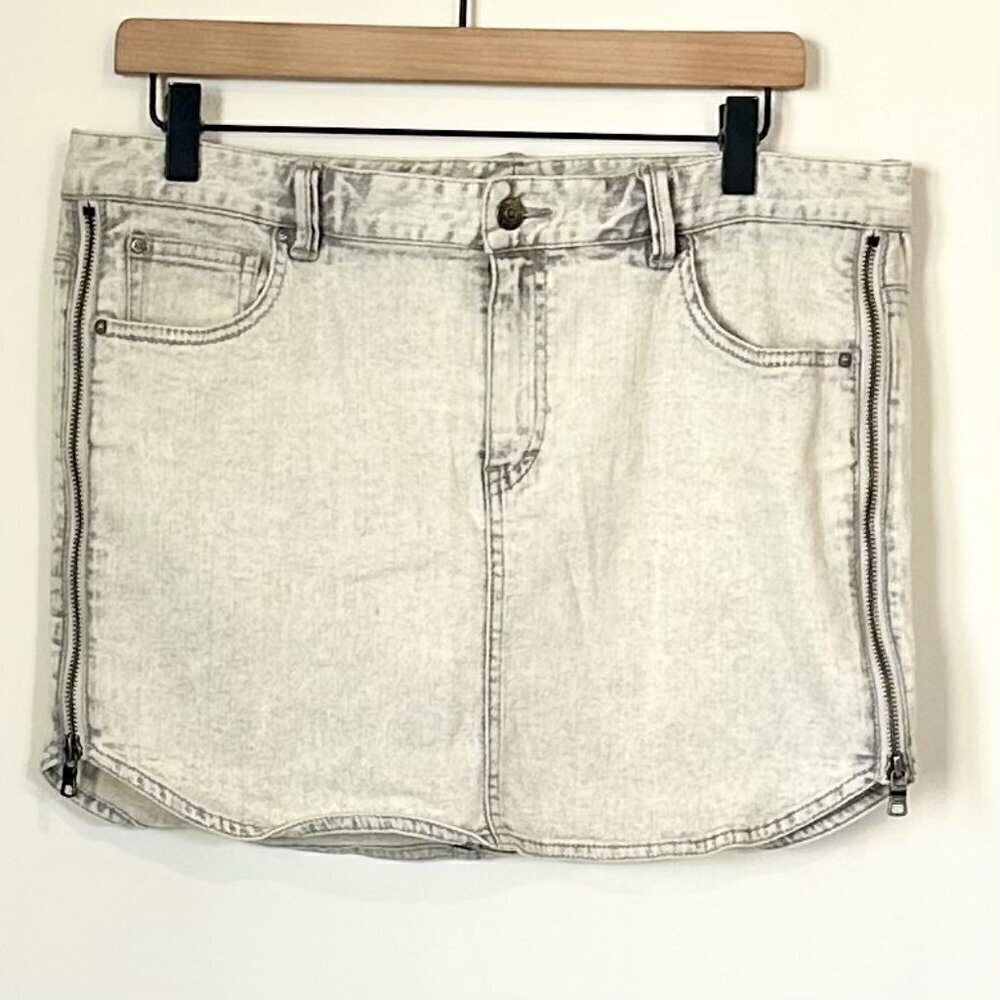 Armani Exchange Washed Denim Mini Skirt - Size: 12